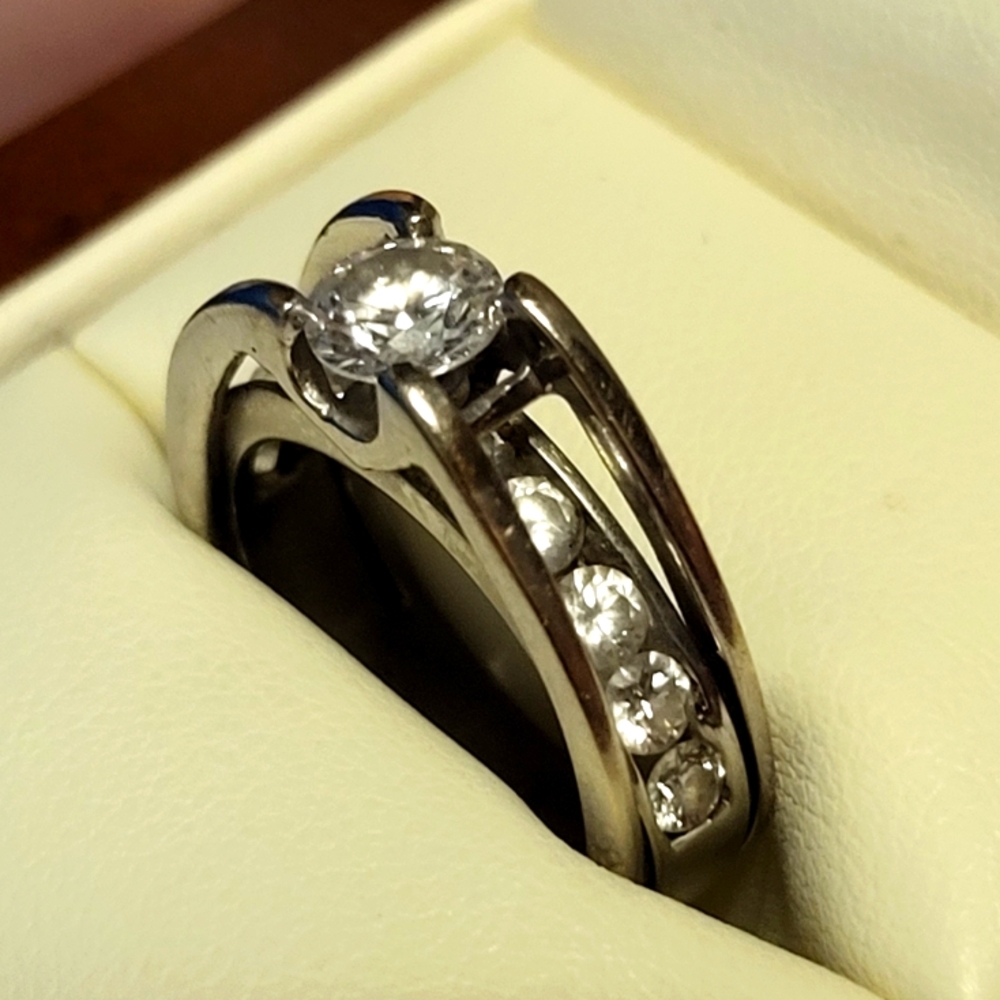 1 3/4 K.T.W.   Diamond Engagement Ring